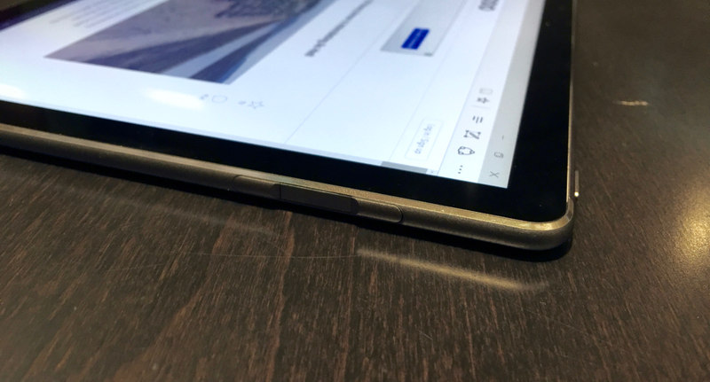 The fingerprint sensor lays between the volume buttons